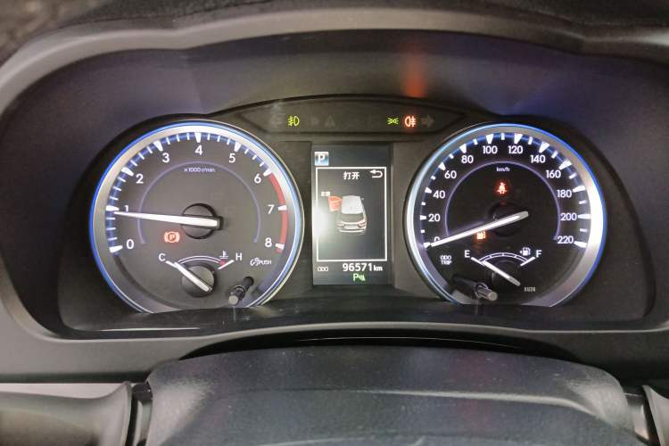 Used Toyota Highlander 2018 2.0T Four-Wheel Drive Prestige Version 7 Seats China VI Standard Instrument Cluster