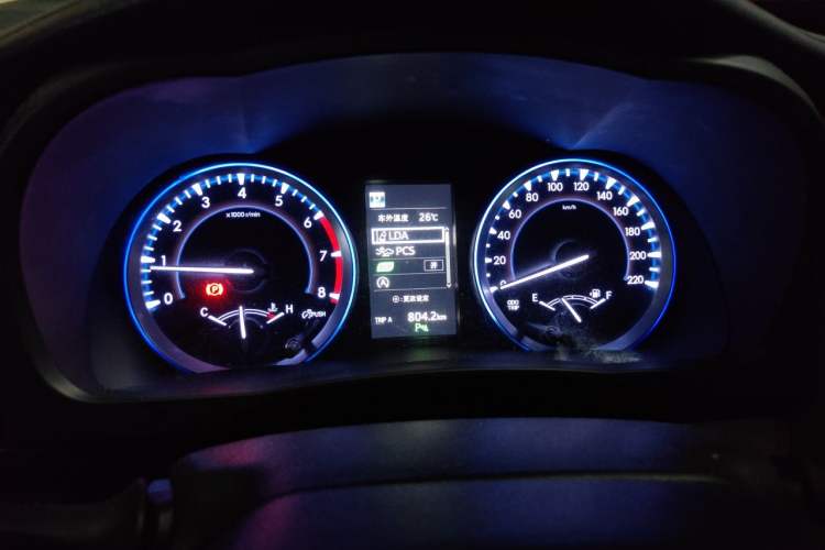 Used Toyota Highlander 2018 2.0T Four-Wheel Drive Luxury Version 7 Seats China VI Standard Instrument Cluster