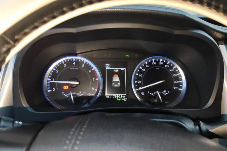 Used Toyota Highlander 2018 2.0T Four-Wheel Drive Supreme Edition 7-Seater China VI Instrument Cluster