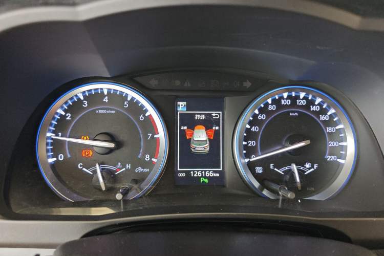 Used Toyota Highlander 2018 2.0T Two-Wheel-Drive Luxury Edition 7 Seats Emission Standard China V Instrument Cluster
