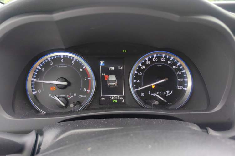 Used Toyota Highlander 2018 2.0T Four-Wheel Drive Luxury Version 7 Seats China VI Standard Instrument Cluster