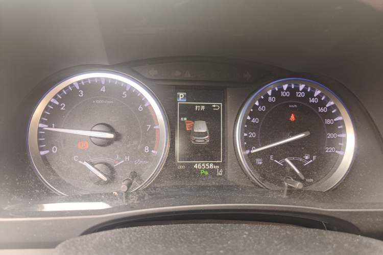 Used Toyota Highlander 2018 2.0T Four-Wheel Drive Luxury Edition 7 Seats China V Emission Standard Instrument Cluster