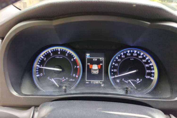 Used Toyota Highlander 2018 2.0T Four-Wheel Drive Luxury Edition 7 Seats China V Emission Standard Instrument Cluster