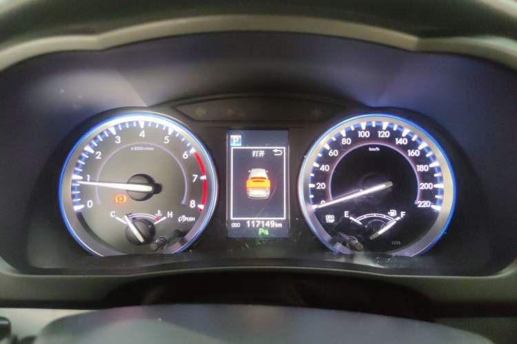 Used Toyota Highlander 2018 2.0T Four-Wheel Drive Luxury Version 7 Seats China VI Standard Instrument Cluster