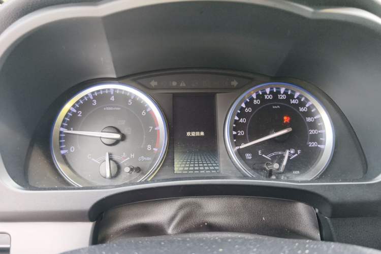 Used Toyota Highlander 2018 2.0T Four-Wheel Drive Luxury Edition 7 Seats China V Emission Standard Instrument Cluster