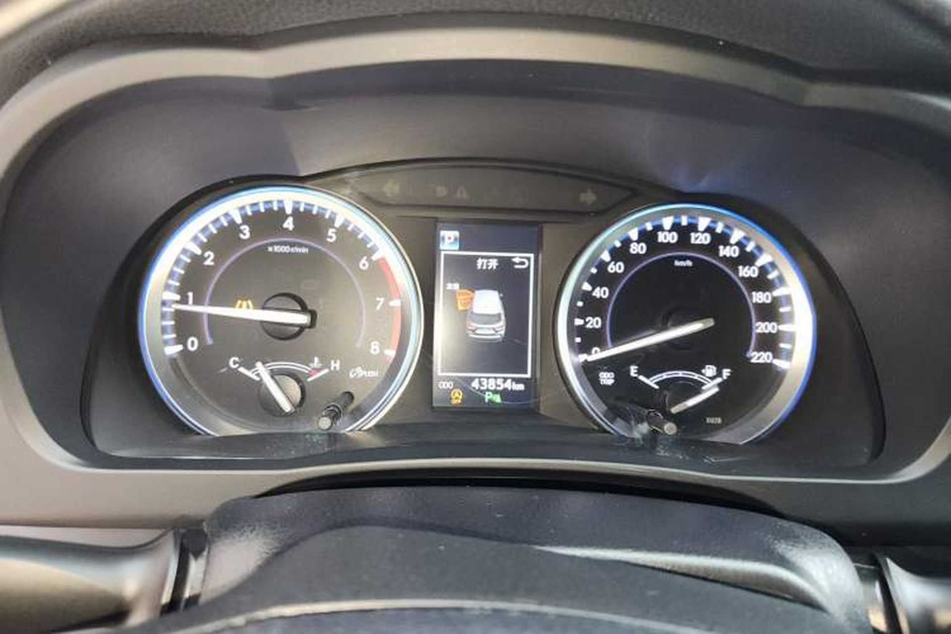 Used Toyota Highlander 2018 2.0T Four-Wheel Drive Luxury Version 7 Seats China VI Standard Instrument Cluster