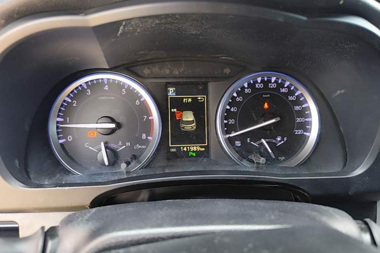 Used Toyota Highlander 2018 2.0T Four-Wheel Drive Luxury Version 7 Seats China VI Standard Instrument Cluster