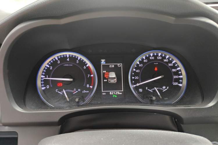 Used Toyota Highlander 2018 2.0T Four-Wheel Drive Luxury Edition 7 Seats China V Emission Standard Instrument Cluster
