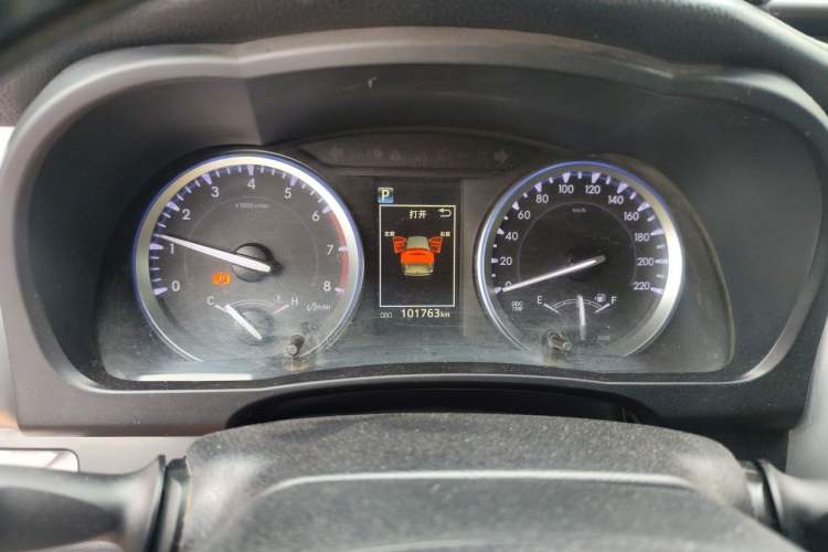 Used Toyota Highlander 2018 2.0T Four-Wheel Drive Prestige Version 7 Seats China V Emission Standard Instrument Cluster