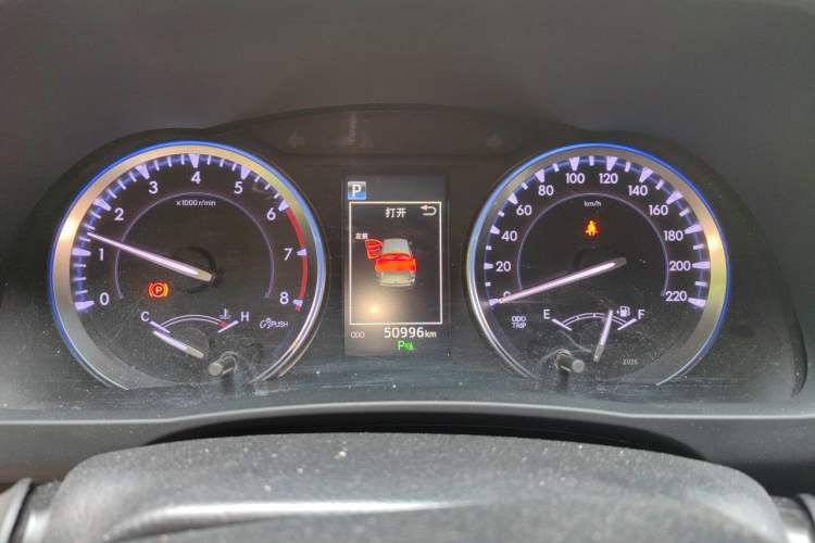 Used Toyota Highlander 2018 2.0T Four-Wheel Drive Luxury Edition 7 Seats China V Emission Standard Instrument Cluster