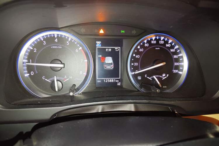 Used Toyota Highlander 2018 2.0T Two-Wheel Drive Luxury Edition 7 Seats China VI Standard Instrument Cluster