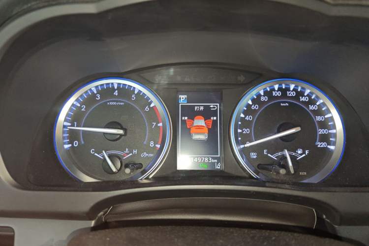 Used Toyota Highlander 2018 2.0T Four-Wheel Drive Luxury Edition 7 Seats China V Emission Standard Instrument Cluster