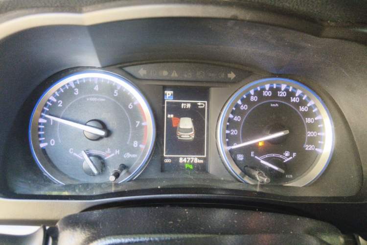 Used Toyota Highlander 2018 2.0T Four-Wheel Drive Prestige Version 7 Seats China V Emission Standard Instrument Cluster