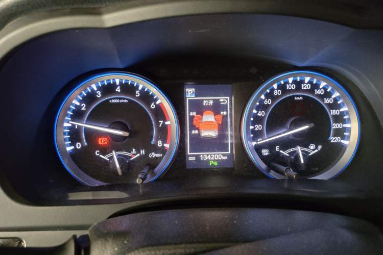 Used Toyota Highlander 2018 2.0T Four-Wheel Drive Luxury Edition 7 Seats China V Emission Standard Instrument Cluster