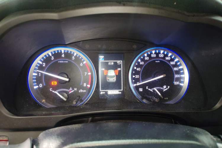Used Toyota Highlander 2018 2.0T Four-Wheel Drive Prestige Version 7 Seats China V Emission Standard Instrument Cluster