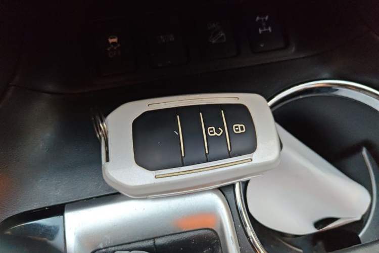 Used Toyota Highlander 2018 2.0T Four-Wheel Drive Luxury Version 7 Seats China VI Standard Interior 1