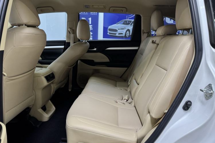 Used Toyota Highlander 2018 2.0T Four-Wheel Drive Elite Edition 7 Seats China VI Standard Interior 4