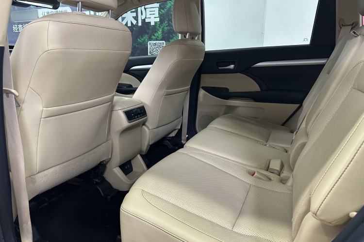 Used Toyota Highlander 2018 2.0T Four-Wheel Drive Luxury Edition 7 Seats China V Emission Standard Interior 5