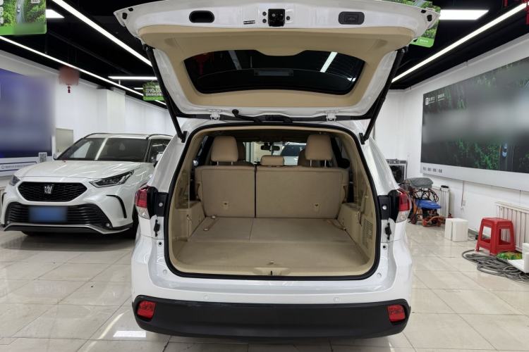 Used Toyota Highlander 2018 2.0T Four-Wheel Drive Elite Edition 7 Seats China VI Standard Interior 6