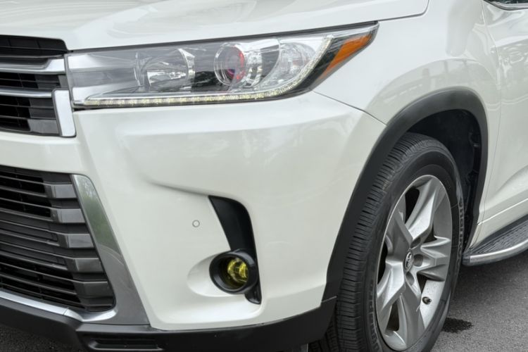Used Toyota Highlander 2018 2.0T Four-Wheel Drive Prestige Version 7 Seats China V Emission Standard Left Front Headlight