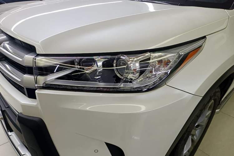 Used Toyota Highlander 2018 2.0T Four-Wheel Drive Luxury Version 7 Seats China VI Standard Left Front Headlight