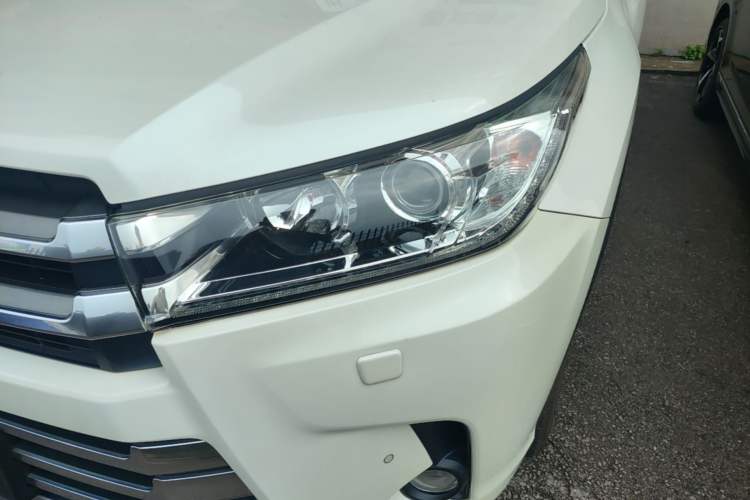 Used Toyota Highlander 2018 2.0T Four-Wheel Drive Ultimate Edition 7-Seater Emission Standard China V Left Front Headlight