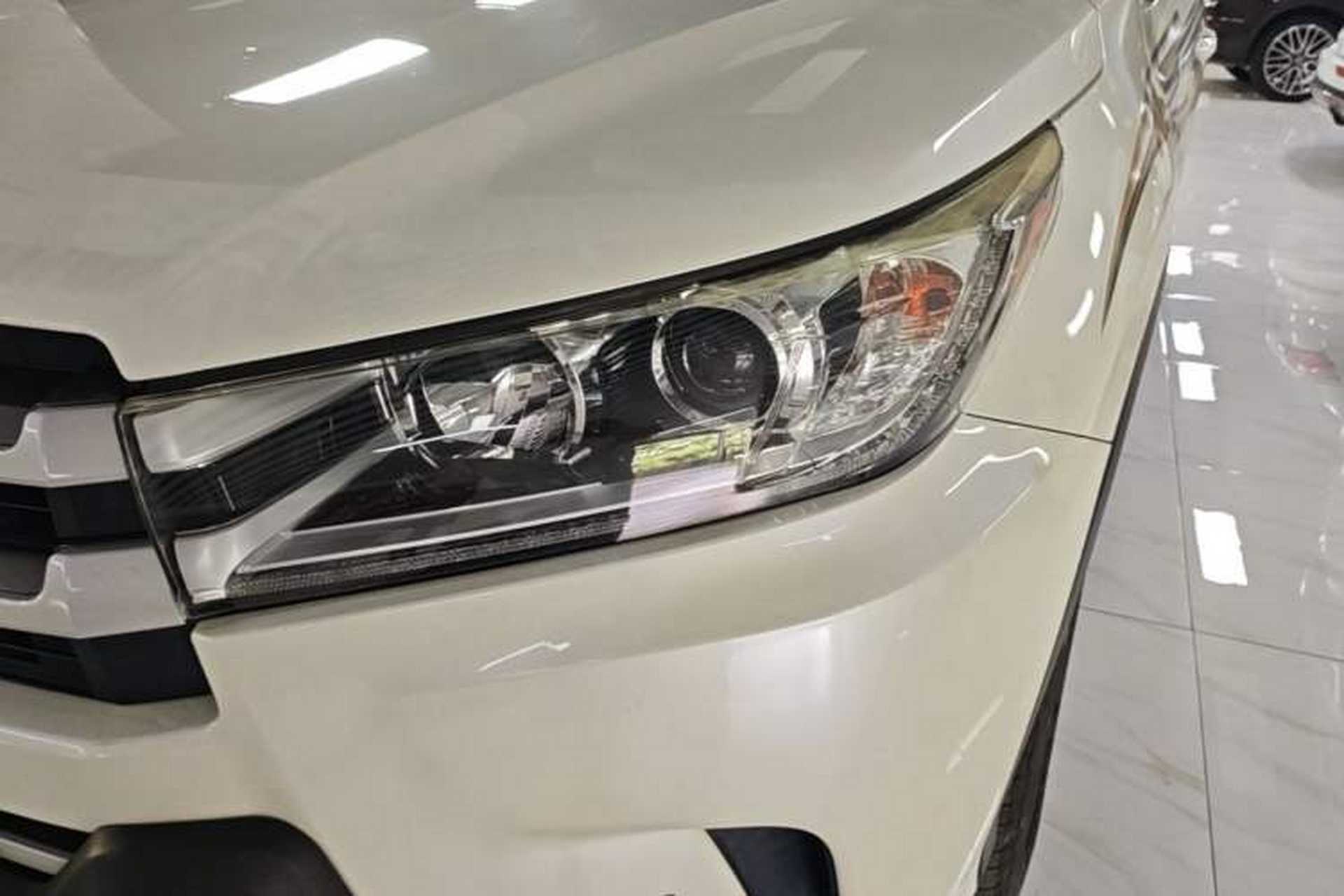 Used Toyota Highlander 2018 2.0T Four-Wheel Drive Luxury Version 7 Seats China VI Standard Left Front Headlight