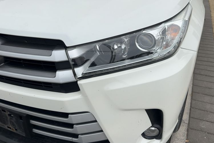 Used Toyota Highlander 2018 2.0T Four-Wheel Drive Luxury Edition 7 Seats China V Emission Standard Left Front Headlight