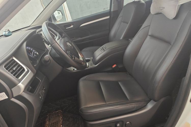 Used Toyota Highlander 2018 2.0T Four-Wheel Drive Luxury Edition 7 Seats China V Emission Standard Left Front Seat