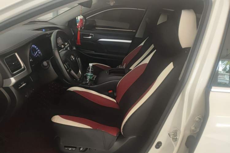 Used Toyota Highlander 2018 2.0T Four-Wheel Drive Luxury Edition 7 Seats China V Emission Standard Left Front Seat