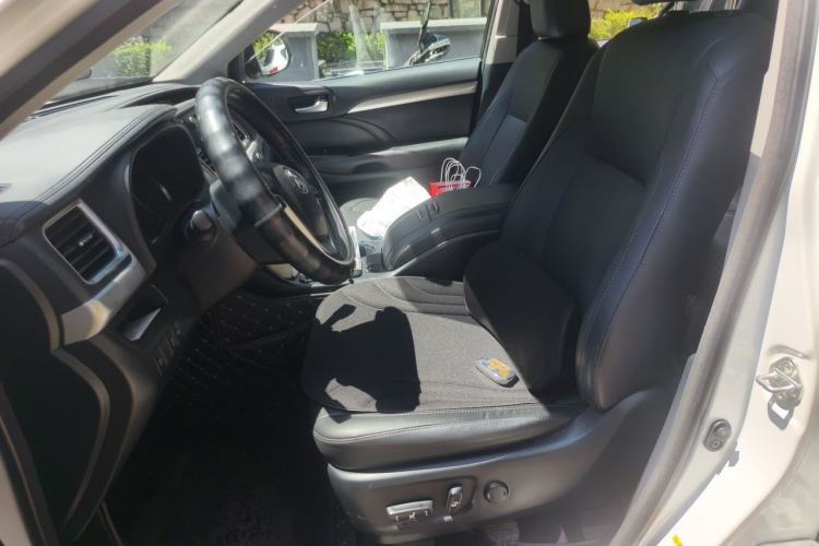 Used Toyota Highlander 2018 2.0T Four-Wheel Drive Luxury Edition 7 Seats China V Emission Standard Left Front Seat