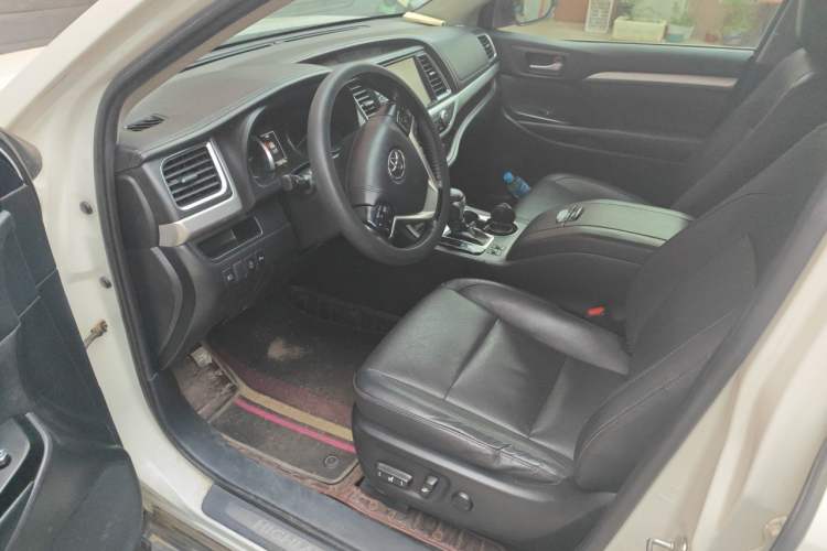Used Toyota Highlander 2018 2.0T Four-Wheel Drive Luxury Version 7 Seats China VI Standard Left Front Seat