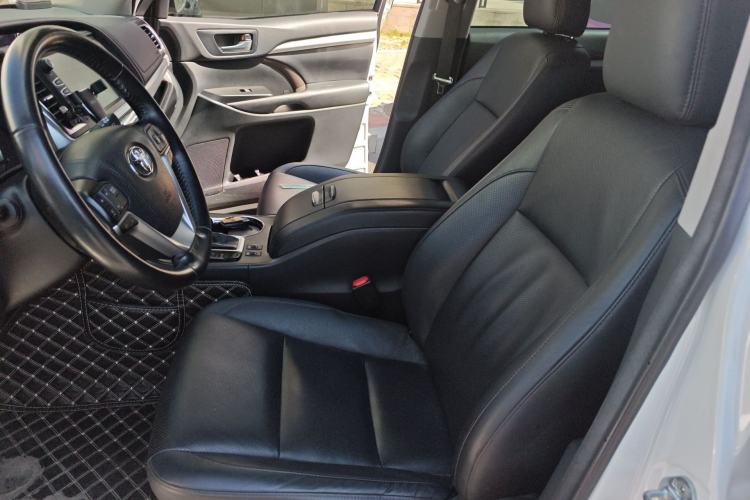Used Toyota Highlander 2018 2.0T Four-Wheel Drive Luxury Edition 7 Seats China V Emission Standard Left Front Seat