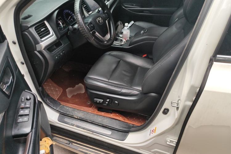 Used Toyota Highlander 2018 2.0T Four-Wheel Drive Prestige Version 7 Seats China V Emission Standard Left Front Seat