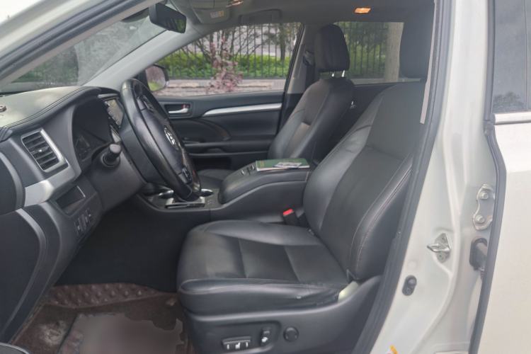 Used Toyota Highlander 2018 2.0T Four-Wheel Drive Luxury Version 7 Seats China VI Standard Left Front Seat