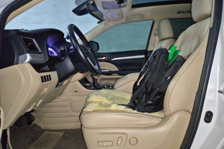 Used Toyota Highlander 2018 2.0T Four-Wheel Drive Prestige Version 7 Seats China V Emission Standard Left Front Seat