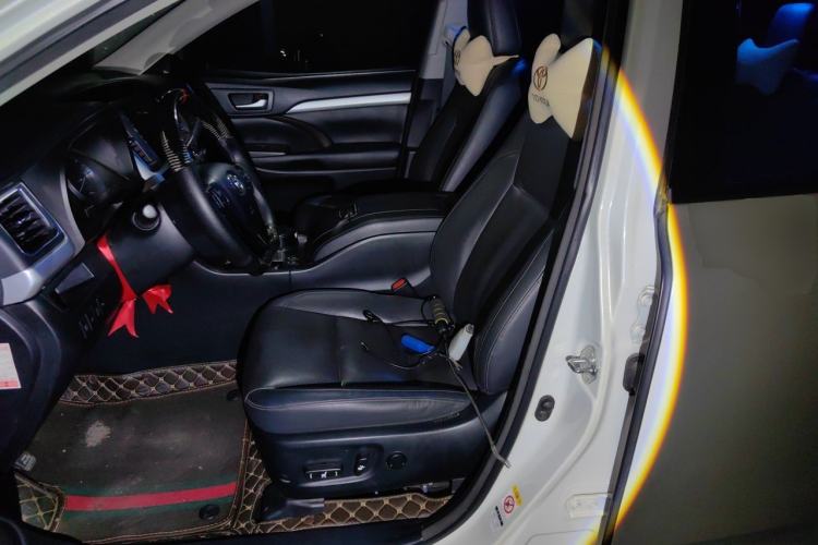 Used Toyota Highlander 2018 2.0T Four-Wheel Drive Luxury Version 7 Seats China VI Standard Left Front Seat