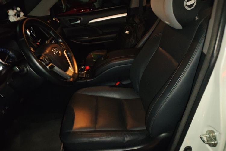 Used Toyota Highlander 2018 2.0T Four-Wheel Drive Prestige Version 7 Seats China VI Standard Left Front Seat