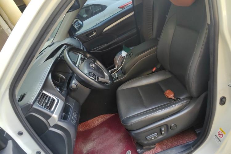 Used Toyota Highlander 2018 2.0T Four-Wheel Drive Luxury Version 7 Seats China VI Standard Left Front Seat