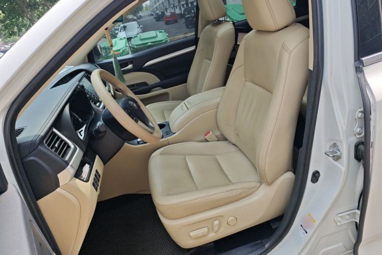 Used Toyota Highlander 2018 2.0T Four-Wheel Drive Luxury Edition 7 Seats China V Emission Standard Left Front Seat