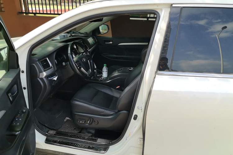 Used Toyota Highlander 2018 2.0T Four-Wheel Drive Luxury Version 7 Seats China VI Standard Left Front Seat
