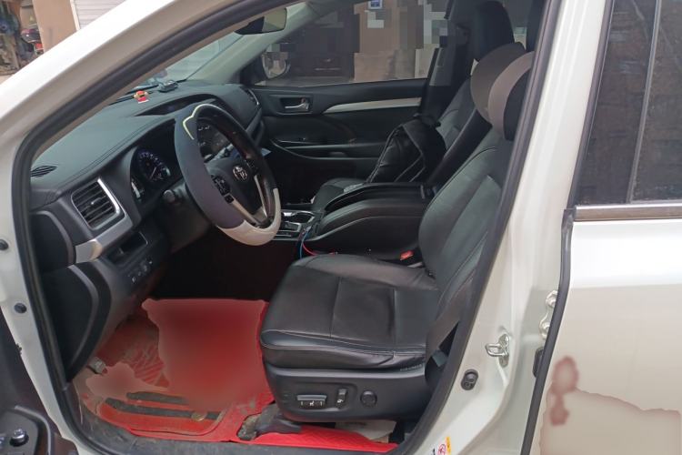 Used Toyota Highlander 2018 2.0T Four-Wheel Drive Prestige Version 7 Seats China VI Standard Left Front Seat