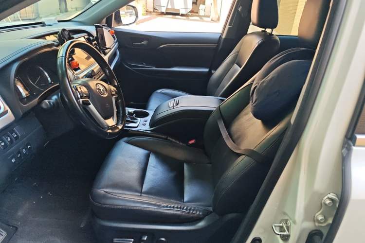 Used Toyota Highlander 2018 2.0T Four-Wheel Drive Supreme Edition 7-Seater China VI Left Front Seat