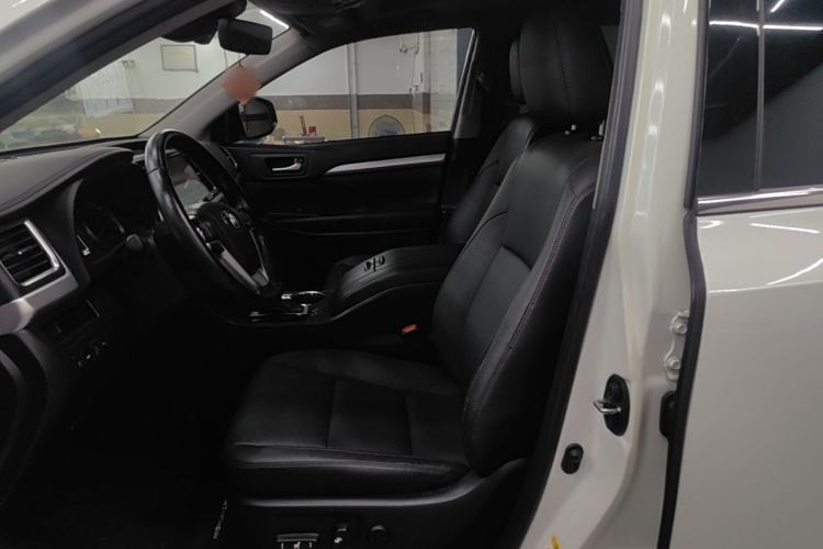 Used Toyota Highlander 2018 2.0T Four-Wheel Drive Luxury Version 7 Seats China VI Standard Left Front Seat