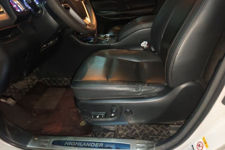 Used Toyota Highlander 2018 2.0T Four-Wheel Drive Prestige Version 7 Seats China VI Standard Left Front Seat