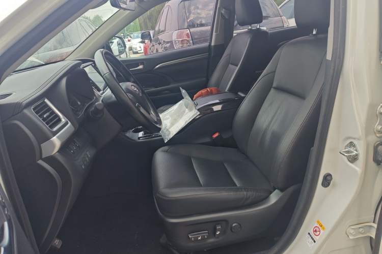 Used Toyota Highlander 2018 2.0T Four-Wheel Drive Supreme Edition 7-Seater China VI Left Front Seat