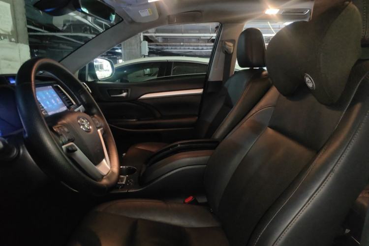 Used Toyota Highlander 2018 2.0T Four-Wheel Drive Luxury Edition 7 Seats China V Emission Standard Left Front Seat