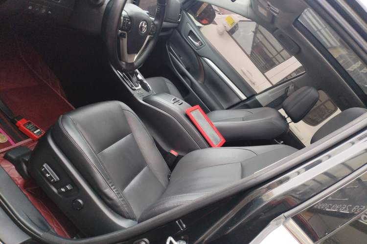 Used Toyota Highlander 2018 2.0T Four-Wheel Drive Prestige Version 7 Seats China V Emission Standard Left Front Seat