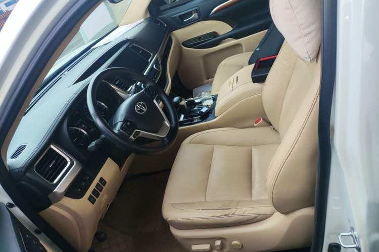 Used Toyota Highlander 2018 2.0T Four-Wheel Drive Ultimate Edition 7-Seater Emission Standard China V Left Front Seat