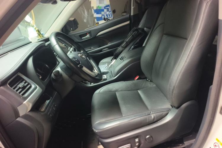 Used Toyota Highlander 2018 2.0T Four-Wheel Drive Luxury Edition 7 Seats China V Emission Standard Left Front Seat